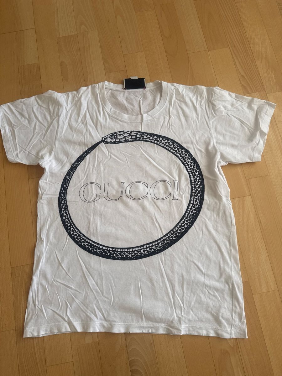 Gucci T-shirt: Gucci T-Shirt mit Schlangenprint, Gr. M – Usato da Abtwil SG venduto da ale2002