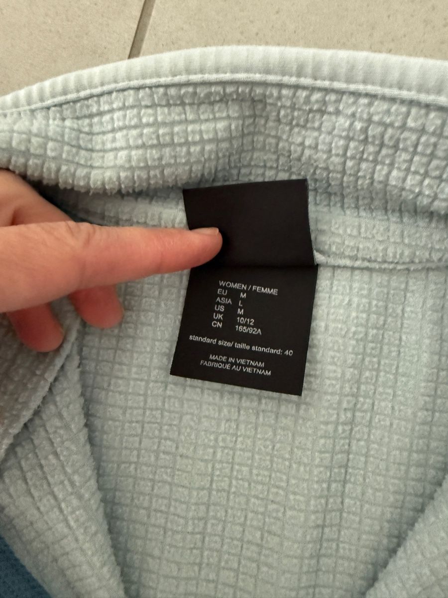 Jack Wolfskin Maglioni & Felpe: neuwertige Jack Wolfskin Pullover Jacke Grösse M – Usato da Frick venduto da Tamy11 2