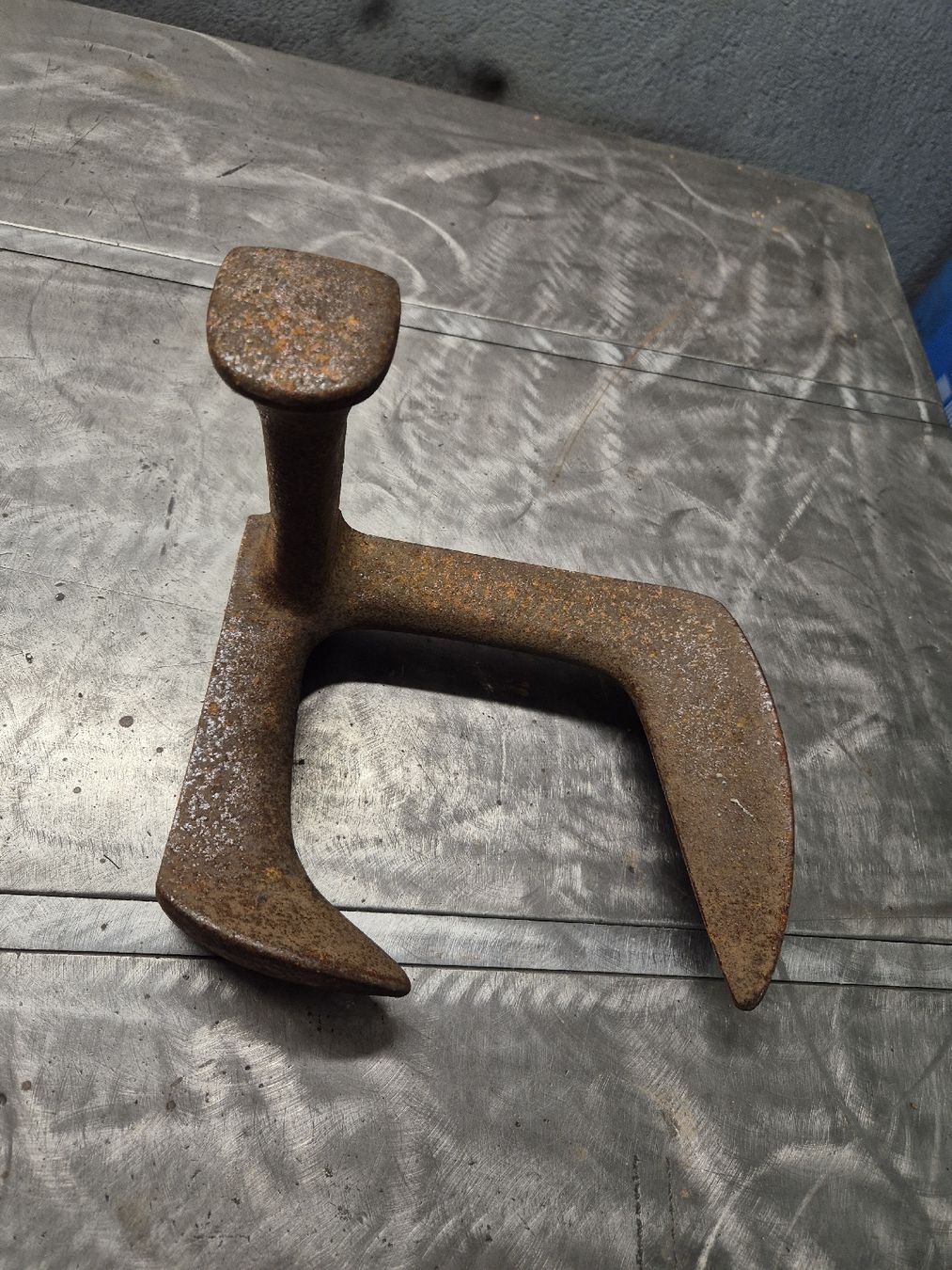 Outils anciens: Enclume de cordonnier  – D'occasion à Le Locle par CHEGUA 1