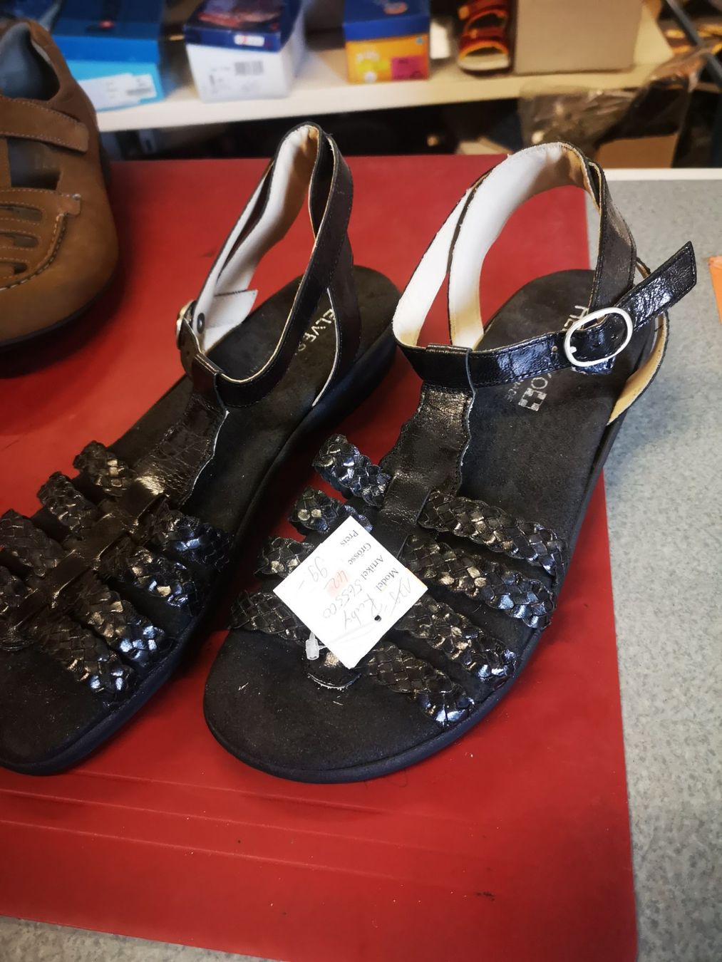 Helvesko Chaussures femmes: Helvesko – Neuf avec emballage d'origine à Möhlin par Highwaytom