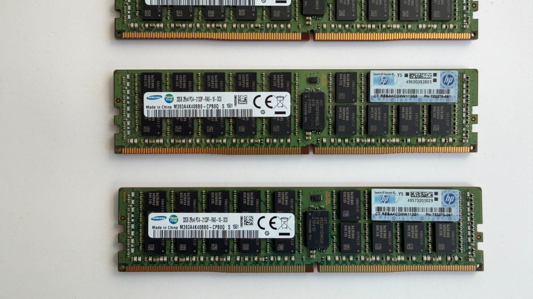 Hewlett Packard Memoria / RAM: 4 x Samsung 32GB 2Rx4 PC4-2133P, RDIMM, ECC – Usato da Huttwil venduto da Thoste 2