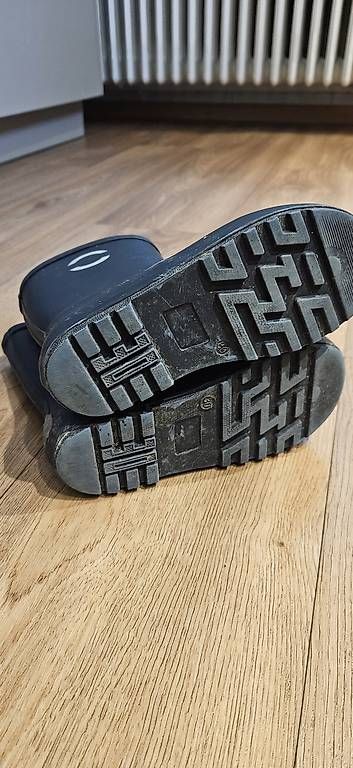 Schuhe für Jungen: Gummistiefel Gr. 30 – Gebraucht aus Allschwil von sw930855 1