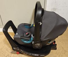 Britax Römer Baby-Safe i-Size Babyschale mit ISOFIX-Basis