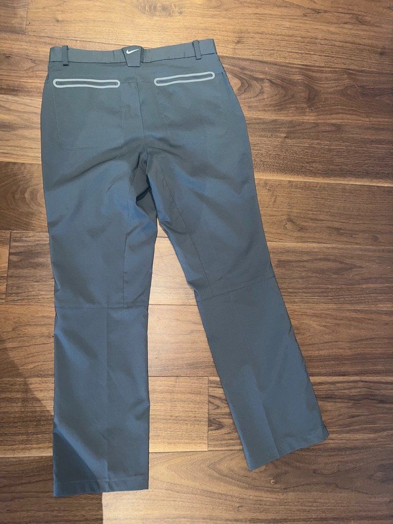 Nike Hosen: Pantalons de golf Nike - US 32 - L – Gebraucht aus St-Sulpice VD von juhdu 1