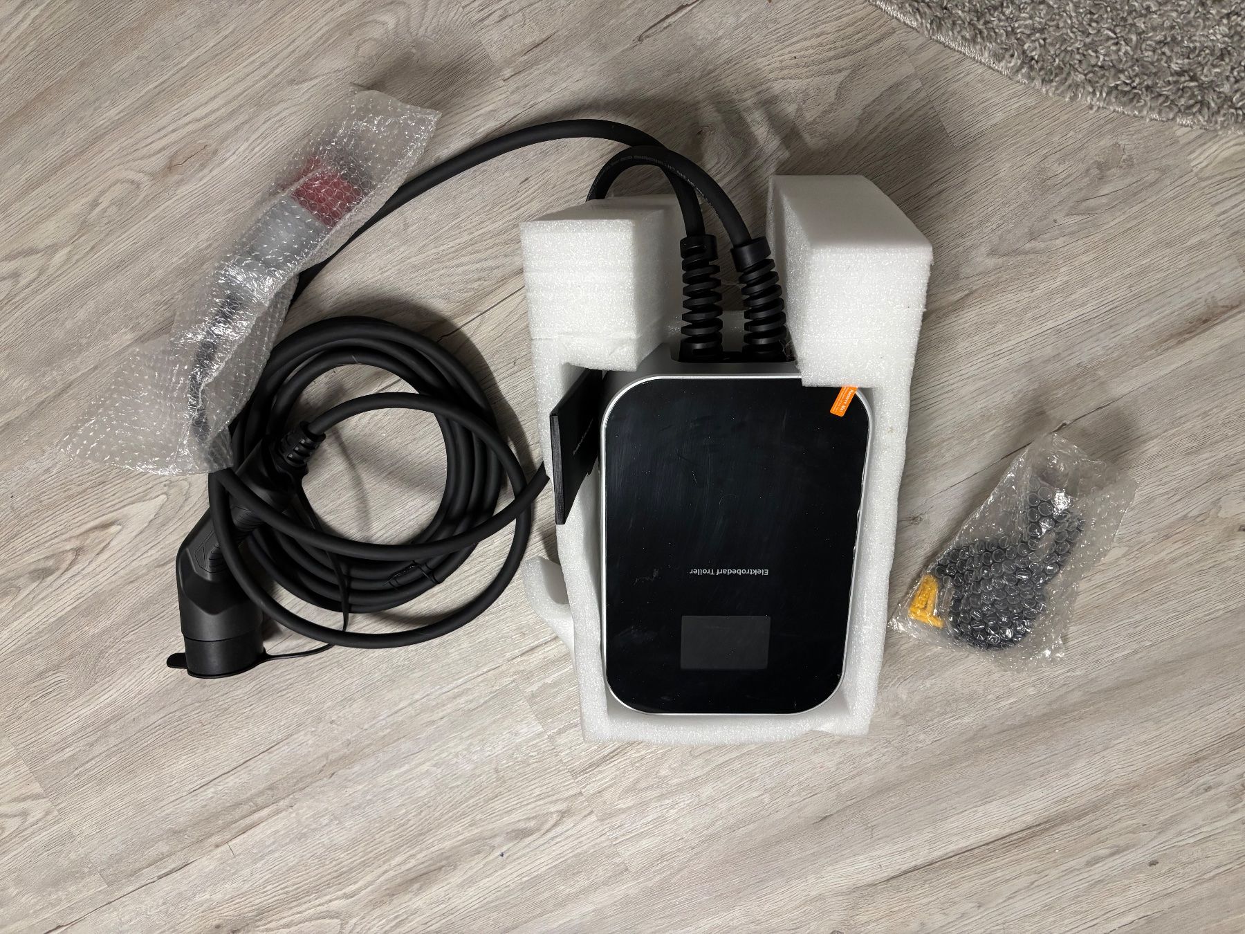 Batterie-Ladegeräte: Ladebox für Elektro Auto – Neu und originalverpackt aus Gebenstorf von Cheapmonkey 1