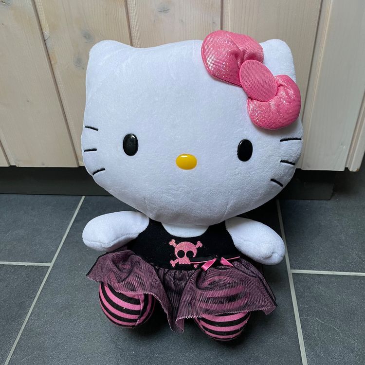Grosse Hello Kitty Piratin - Plüschfigur 4 (Gebraucht) in Turbenthal ...