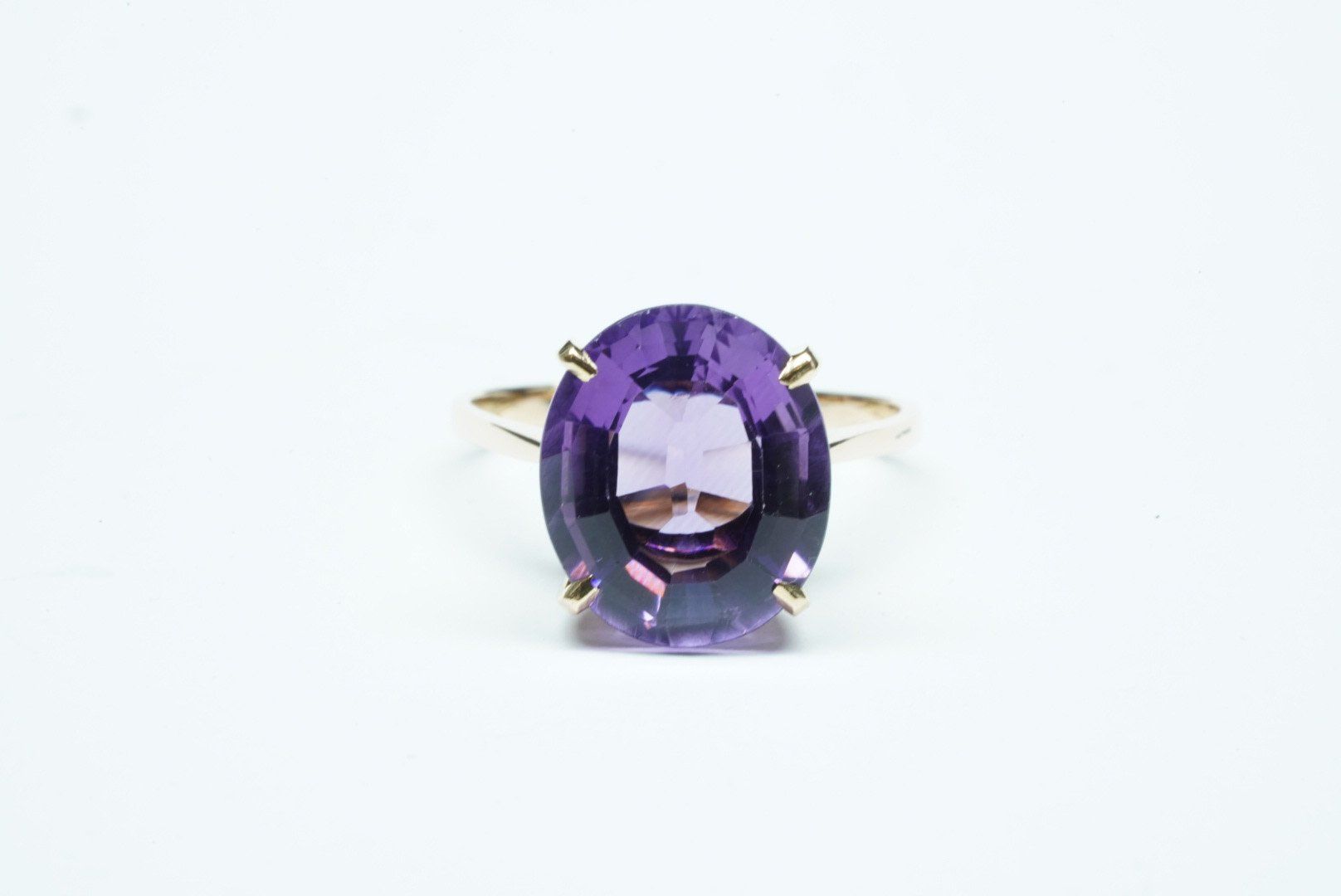 Anelli: Fingerring 18k Gelbgold mit Amethyst – Usato da Bülach venduto da Re-Jewelled