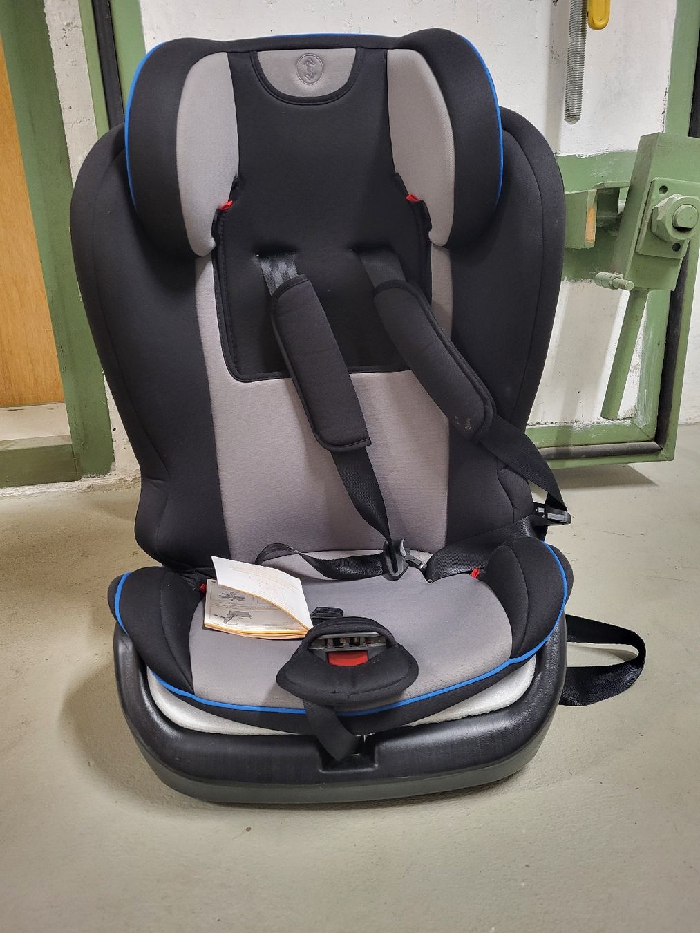 Seggiolini per auto: Kindersitz Isofix top Zustand – Usato da Pratteln venduto da bwe_wt9k