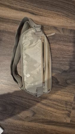 Reisetasche für Dokumente / Geld