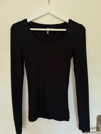 Longsleeve Pieces black size XS like new condition