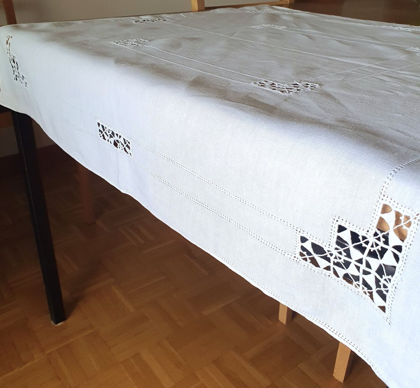 Sonstige Tischwäsche: Ancienne nappe carrée, 85 x 85 cm – Gebraucht aus Lausanne von venise001 5