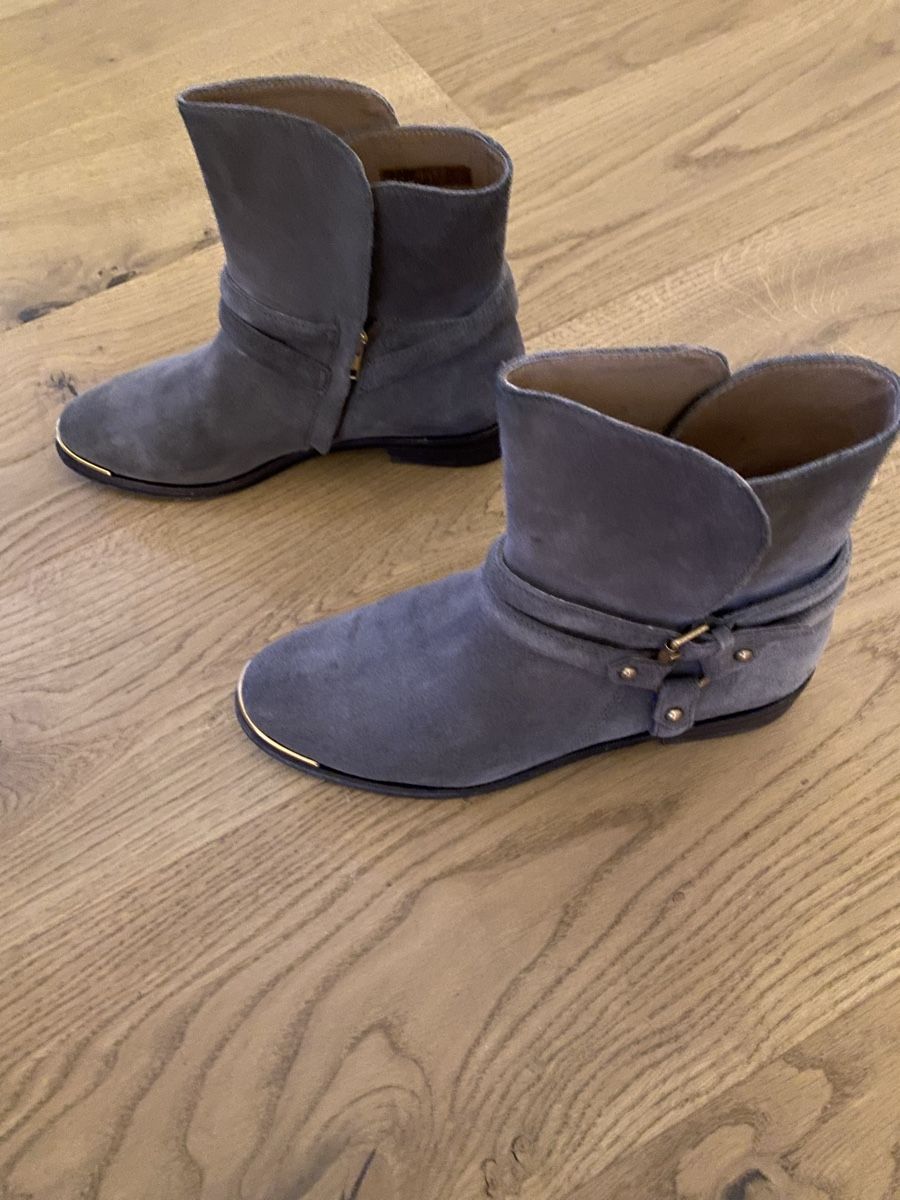 Ugg Scarpe da donna: UGGs Stiefeletten – Usato da Malans GR venduto da gab_r8xq 1