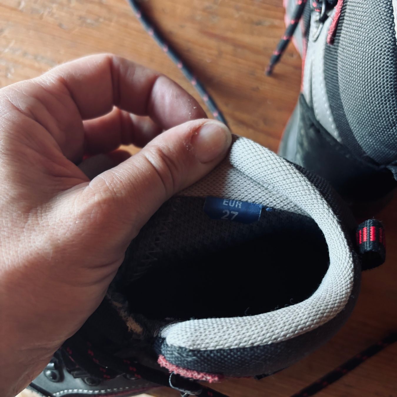 Chaussures garçon: Chaussures marche enfant 27 – D'occasion à Lajoux JU par plise 2