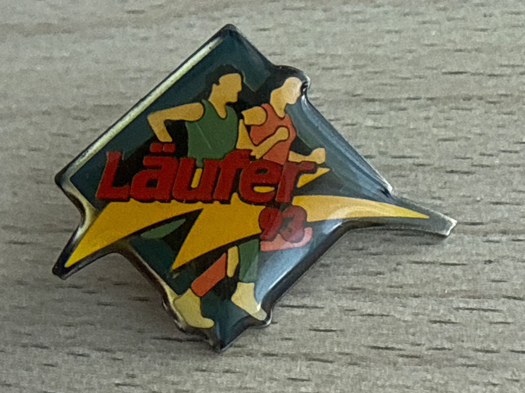 Plaquettes & Badges: Pin Läufer 93 – D'occasion à Glattbrugg par Schweigmatt