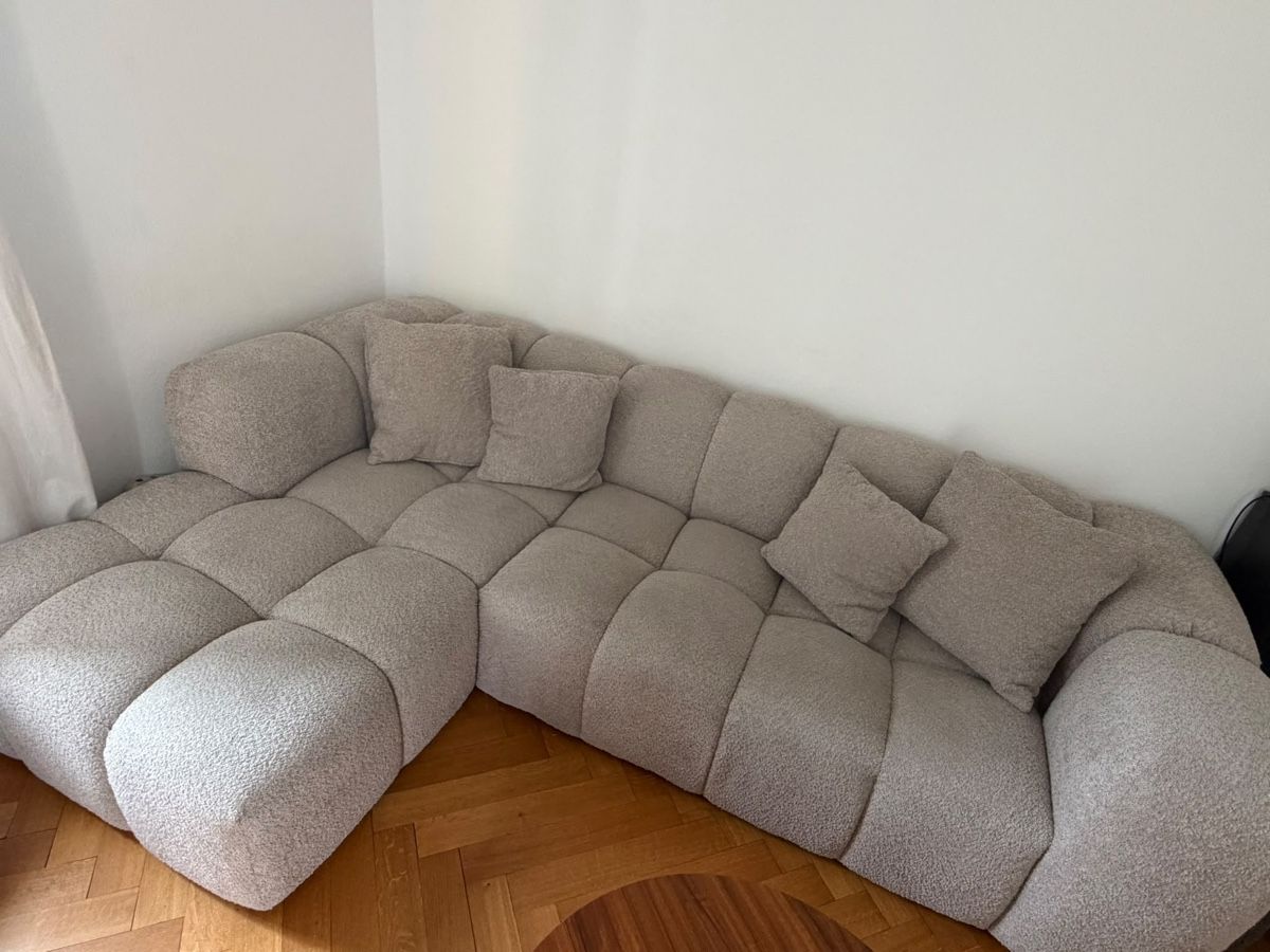 Sofas: Canapé d’angle en matière bouclette – Gebraucht aus Lausanne von niko1815 3