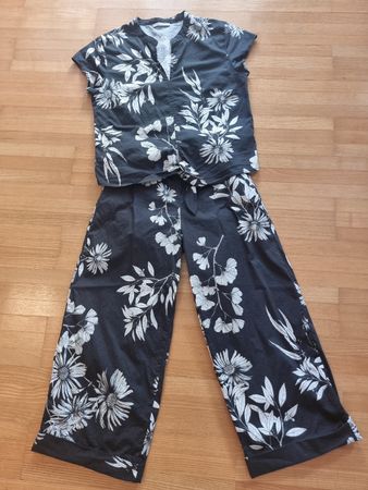 Damen Zweiteiler Bluse Hose Blumenprint Grösse XS und S 