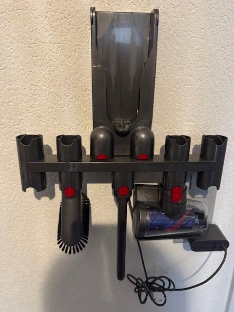 Dyson Staubsauger & Zubehör: Dyson : Multihalterung v7v8v10v11 k9 V15 – Neu und originalverpackt aus Büsserach von Hot_Shots