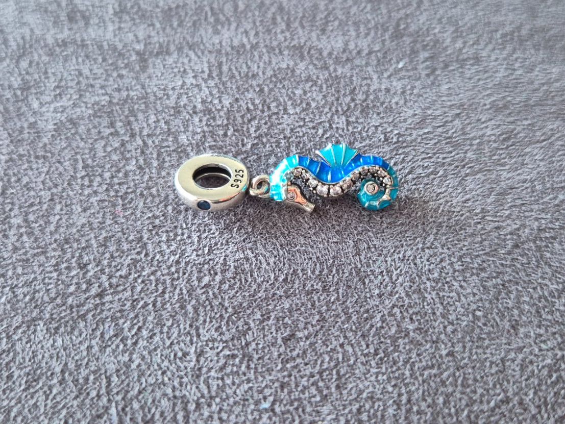 Ciondoli: Charm Seepferd +Garantie – Nuovo (secondo la descrizione) da Rotkreuz venduto da Carbone_Bijou-Shop 2