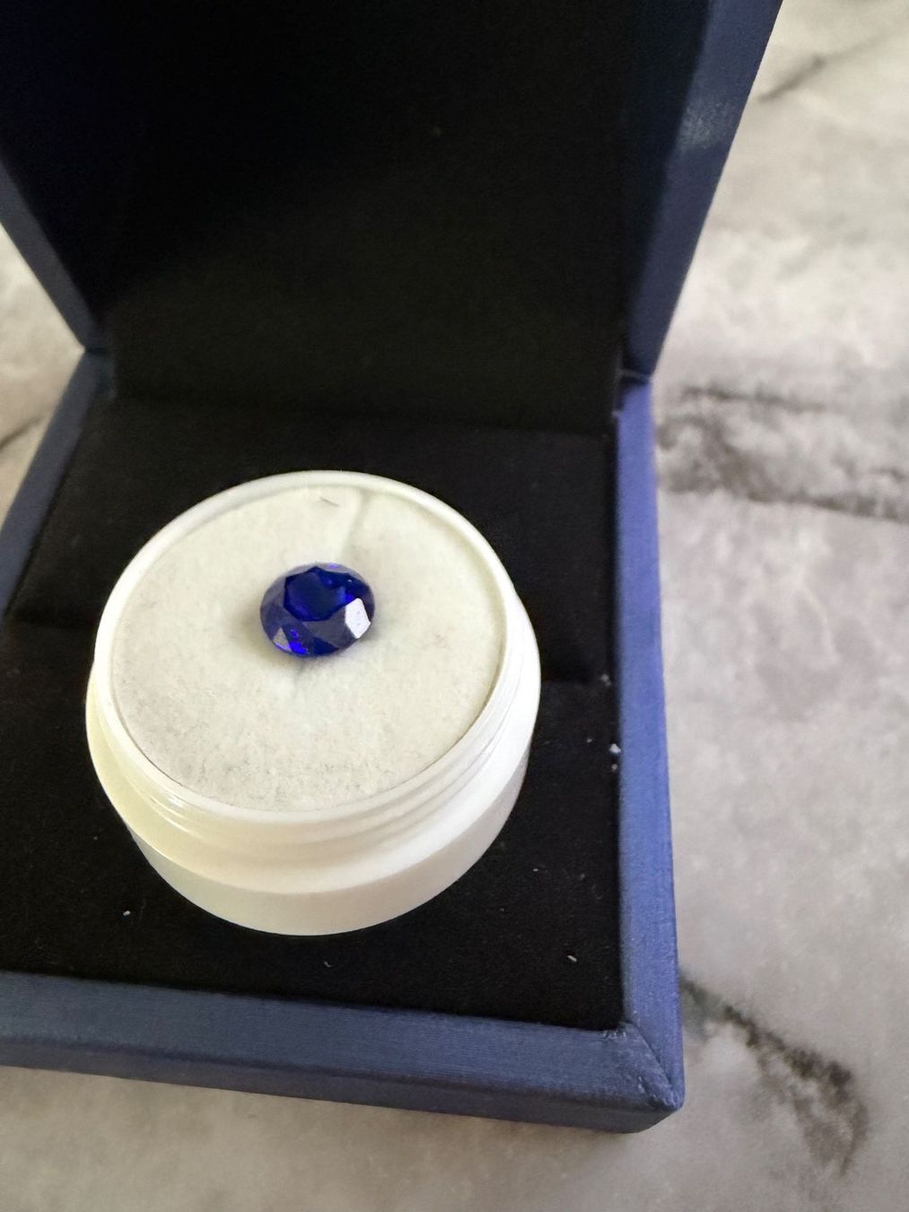 Pierres précieuses: Lab-created Sapphire – Neuf avec emballage d'origine à Zürich par ghe_k58z 1