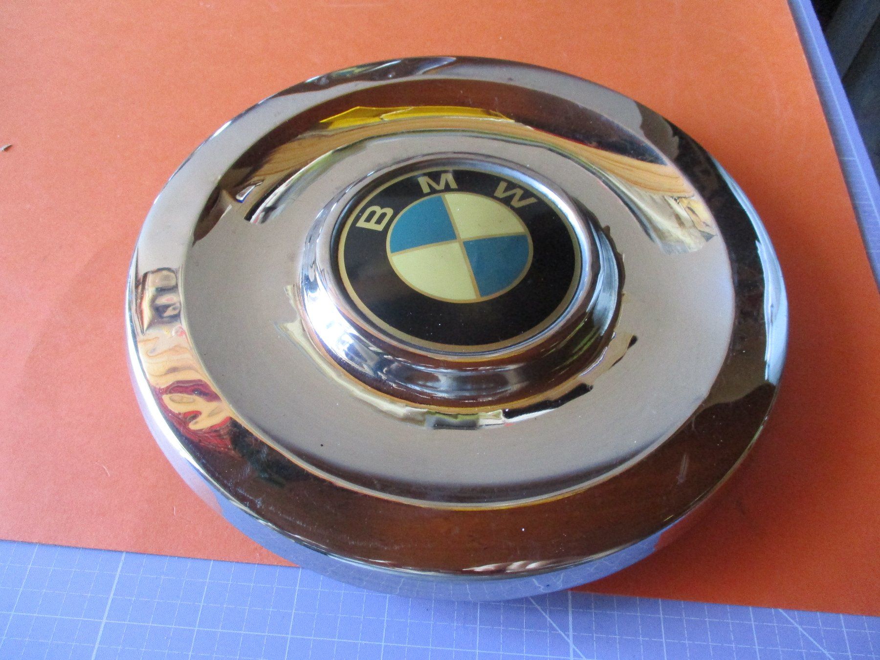 BMW Accessori per altri veicoli: 4  BMW   Raddeckel  -  ca. Ø  22 cm – Usato da Ottikon Gossau ZH venduto da hokuspokus 3