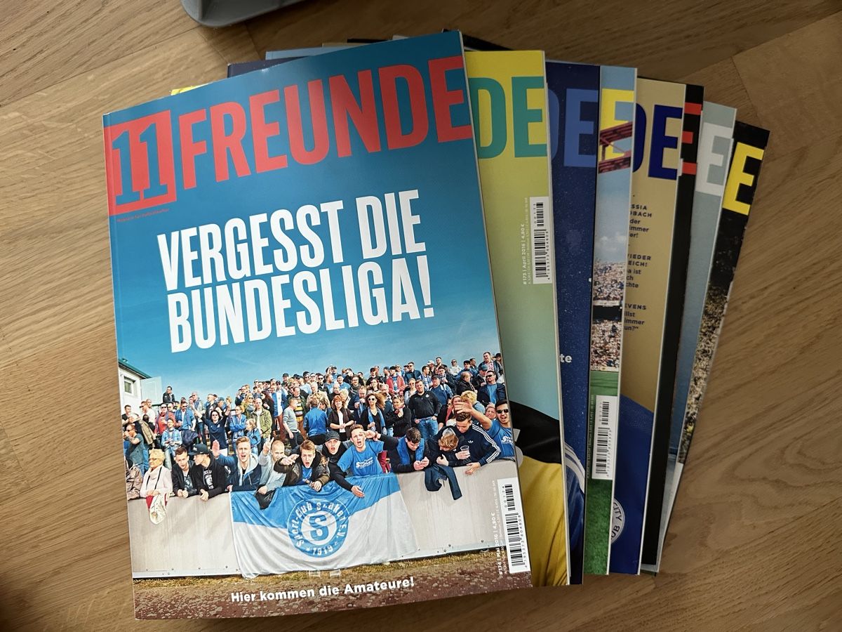Zeitschriften & Magazine: 11 FREUNDE-Sammlung - 113 Magazine – Gebraucht aus Sumiswald von Sigmund90 1