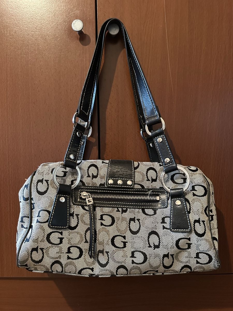Guess Borse da donna: Handtasche Guess Canvas Damen Gebraucht – Usato da Siebnen venduto da brocki.bebie 3