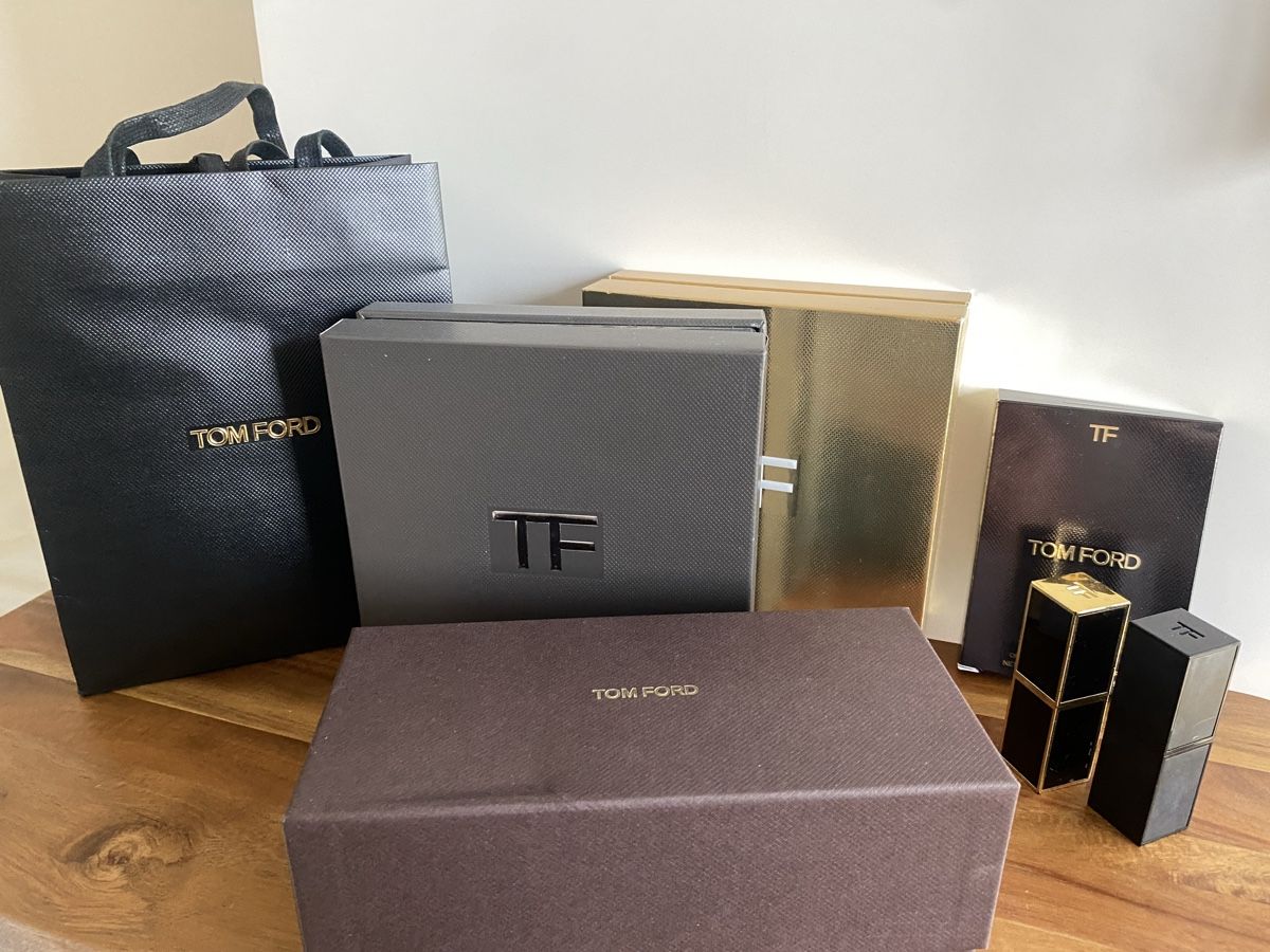 Tom Ford Profumi & Eau de Toilette: Luxury Tom Ford Make-up Set – Nuovo (secondo la descrizione) da Zürich venduto da pol_dxg7
