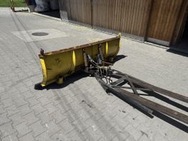 Schneepflug Futterschieber Stapler