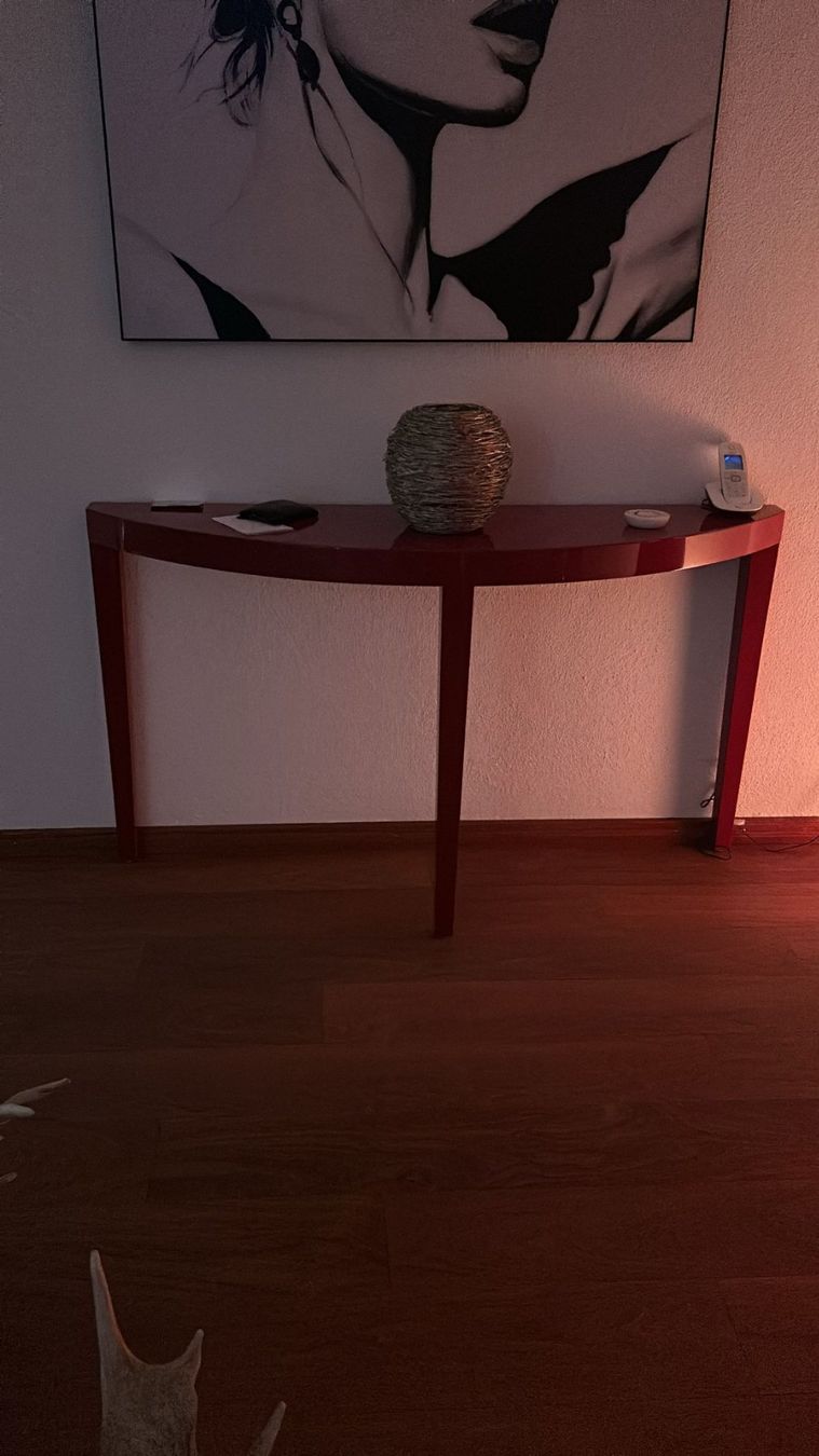 Tables: Wandtisch als Dekoration – D'occasion à Buchs ZH par xen_vbk2