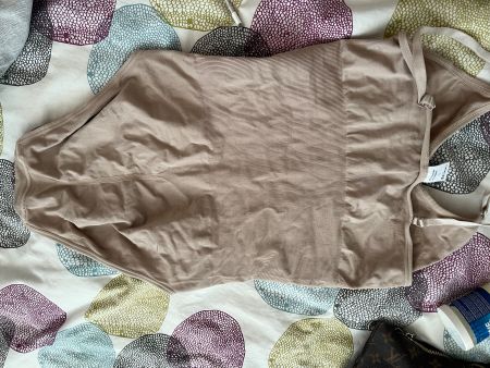 Bequemer Shaping Body in Beige, Grösse L, Top Zustand!
