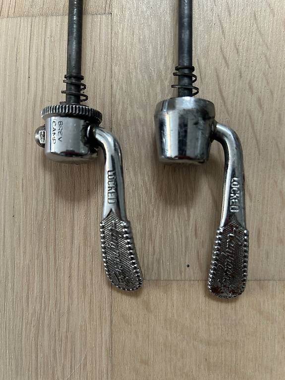 Campagnolo Pezzi di ricambio: Campagnolo Schnellspanner Set (VR + HR) – Usato da Köniz venduto da Ruffkiid 1