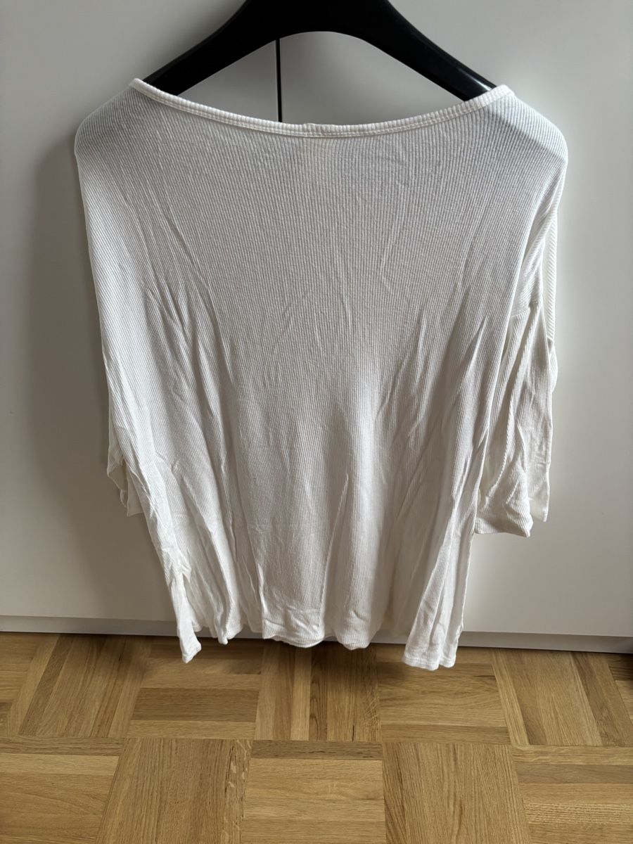 Zebra T-shirt: Shirt – Usato da Basel venduto da rebecca_b 1