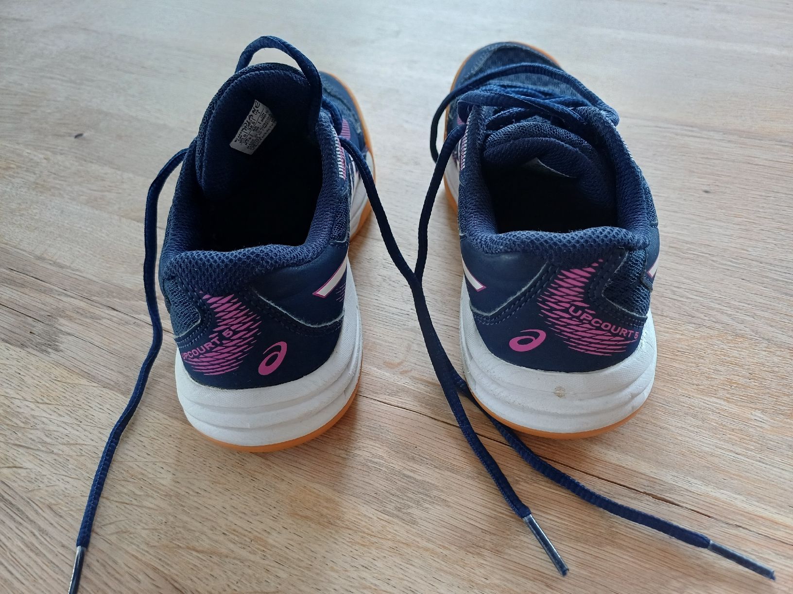 Asics Scarpe per ragazzi: Chaussures de sport taille 32.5 Asics – Usato da Epalinges venduto da bantille 2