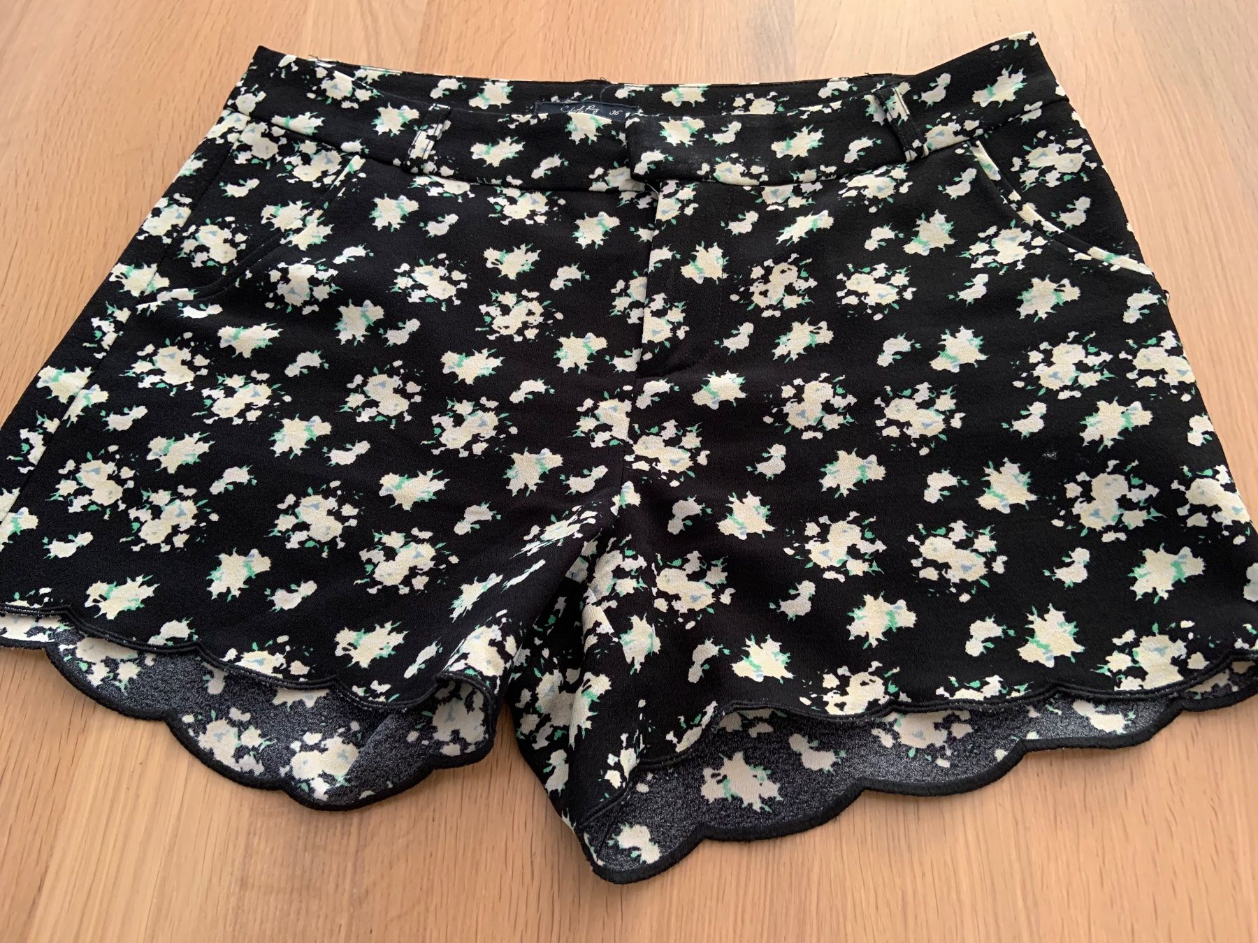 Jeans: Shorts – D'occasion à Ecublens VD par timily