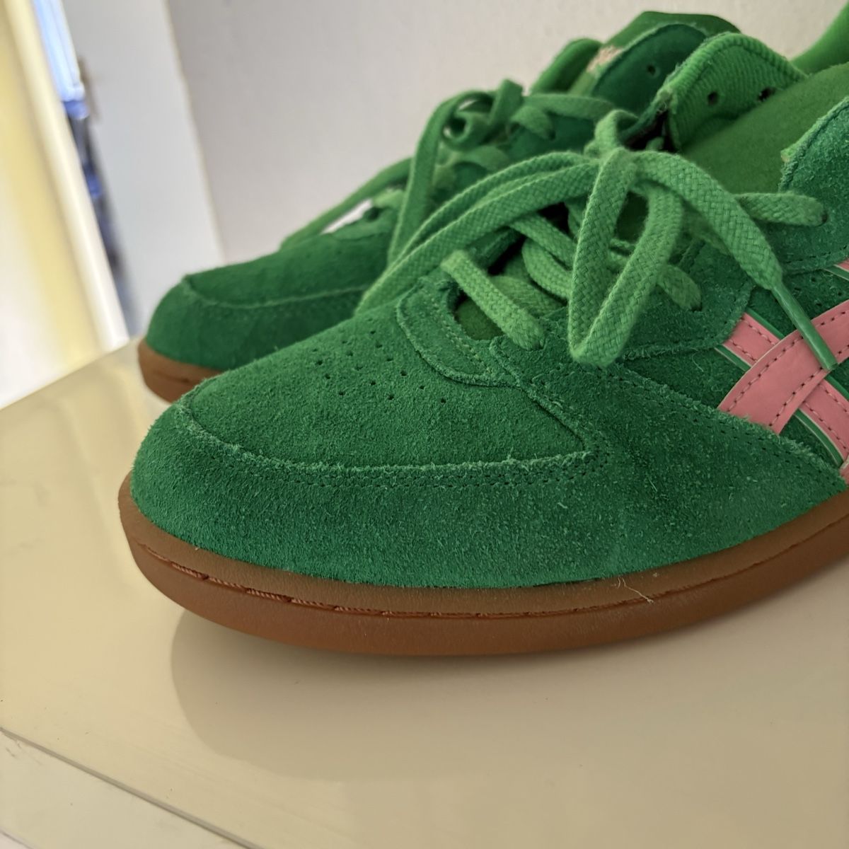 Asics Scarpe da uomo: Asics Skyhand green/pink 44.5 – Usato da Winterthur venduto da LaBodega 5