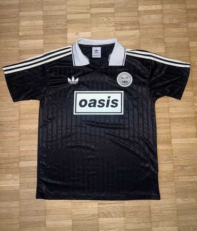 Adidas x Oasis Tour