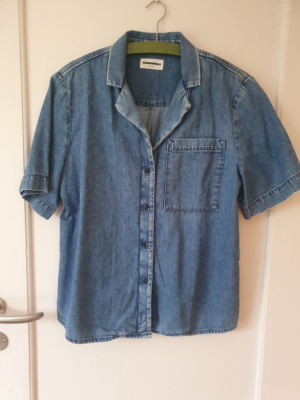 Armedangels Blusen: ARMEDANGELS Jeanshemd NEU S – Neu (gemäss Beschreibung) aus Schiers von ednv8