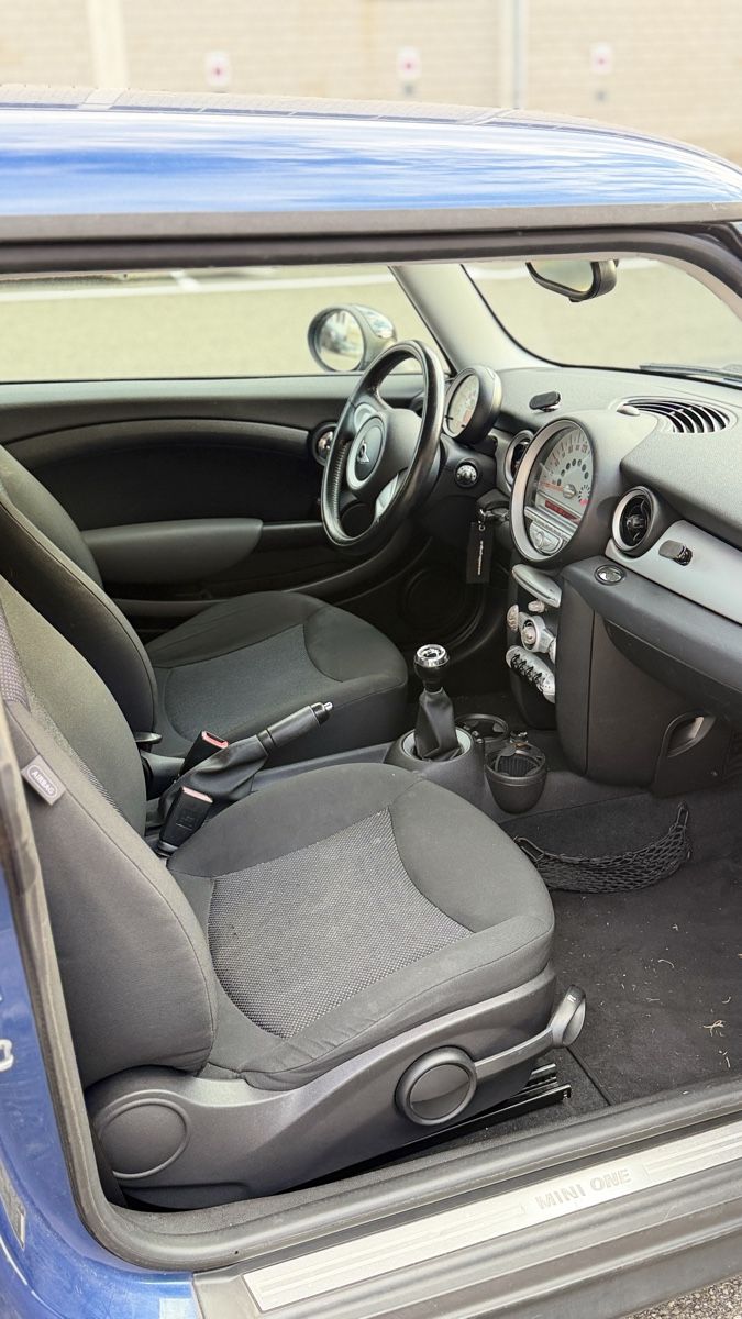 Mini Autos: Mini One – D'occasion à Burg AG par Rl-2390 1