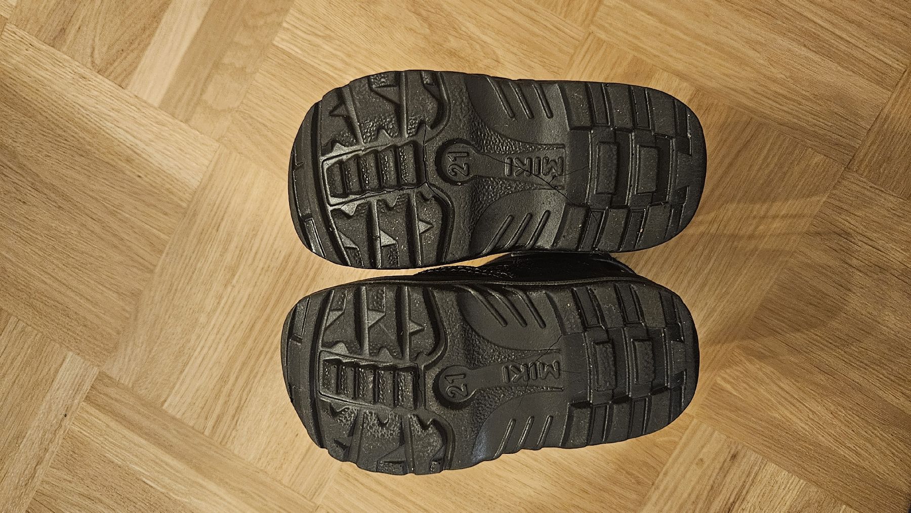 Scarpe per ragazzi: Winterstiefel Grösse 21, gefüttert – Usato da Stäfa venduto da Geri17 1