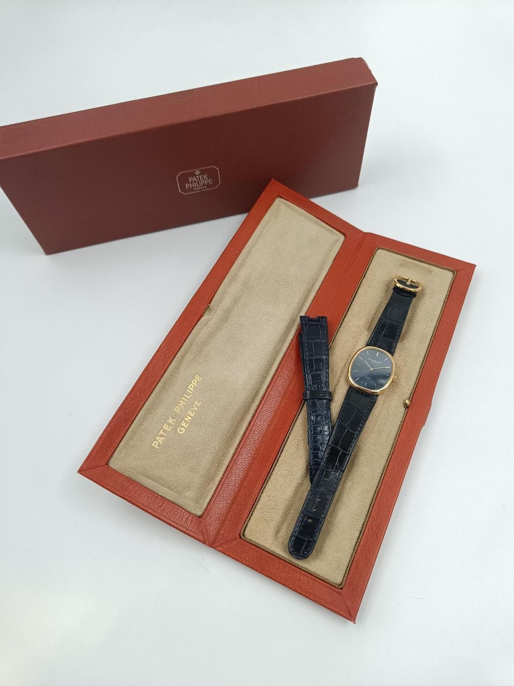 Patek Philippe Orologi: PATEK PHILIPPE " ELLIPSE D'OR " BEYER SIGNED, 3848 FULL SET – Usato da Luzern venduto da EdiGem 3