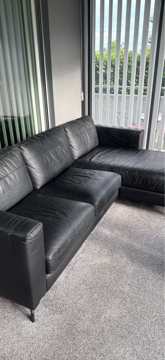 Divani: Ecksofa Leder schwarz guter Zustand – Usato da Neuhausen venduto da Innaweber 1