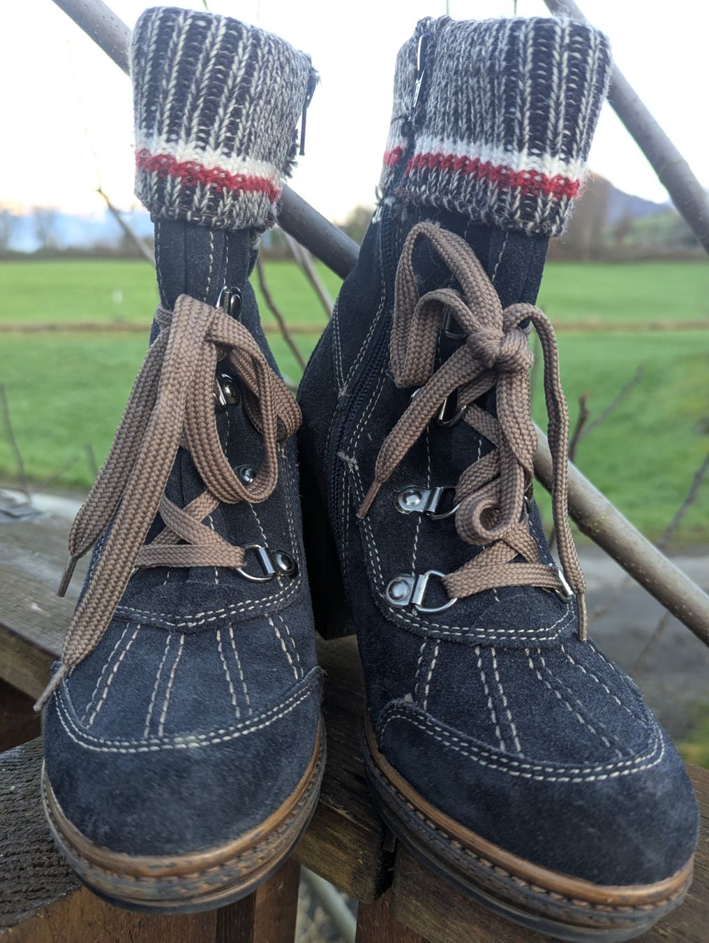 Damenschuhe: Blaue Stiefelette mit Strick passt zu Tracht / Dirndl Gr 39 – Gebraucht aus Altendorf von Eistoelter 3