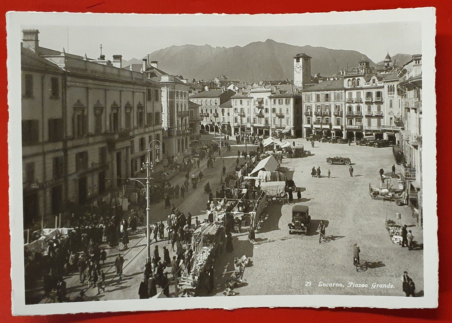 Cartoline postali: Locarno 1938 - Piazza Grande – Usato da Kreuzlingen venduto da Rschweiz1