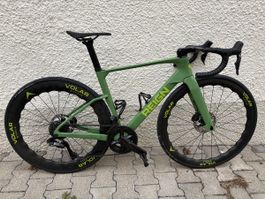Vélo de course Reign vert roues carbone Volar état neuf