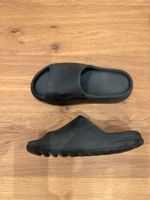 adidas Yeezy "Dark onyx" Herren Pantoletten EU 46