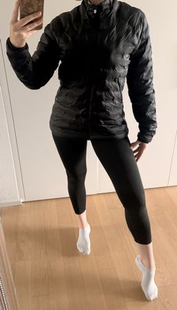 On Run on Clouds Damen leichte Jacke Schwarz Grösse 38 M