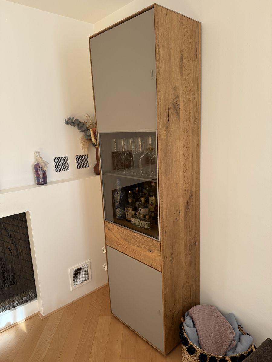 Vitrinen: Musterring Toledo Vitrine Mattglas Grau mit Eiche  – Gebraucht aus Horgen von bright_gold 1