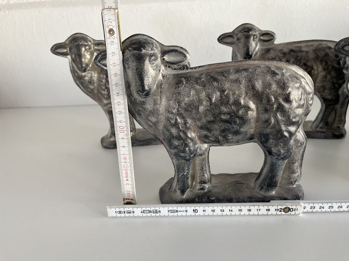 Statuette: 5 Stk. Schafe aus Kunststoff – Usato da Wetzikon ZH venduto da seli03 9