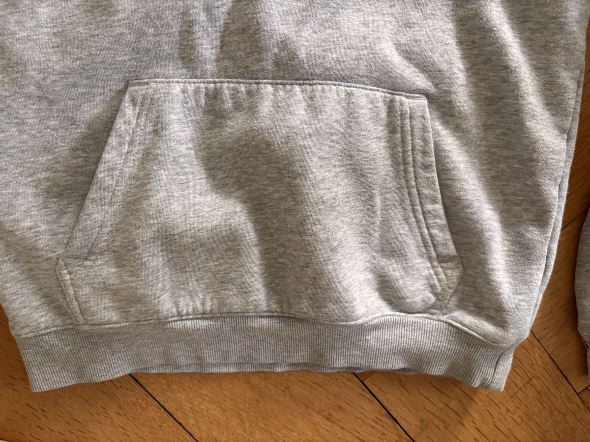 H&M Maglioni & Felpe: Grauer Kapuzenpullover, 146 – Usato da Zürich venduto da gucks 2