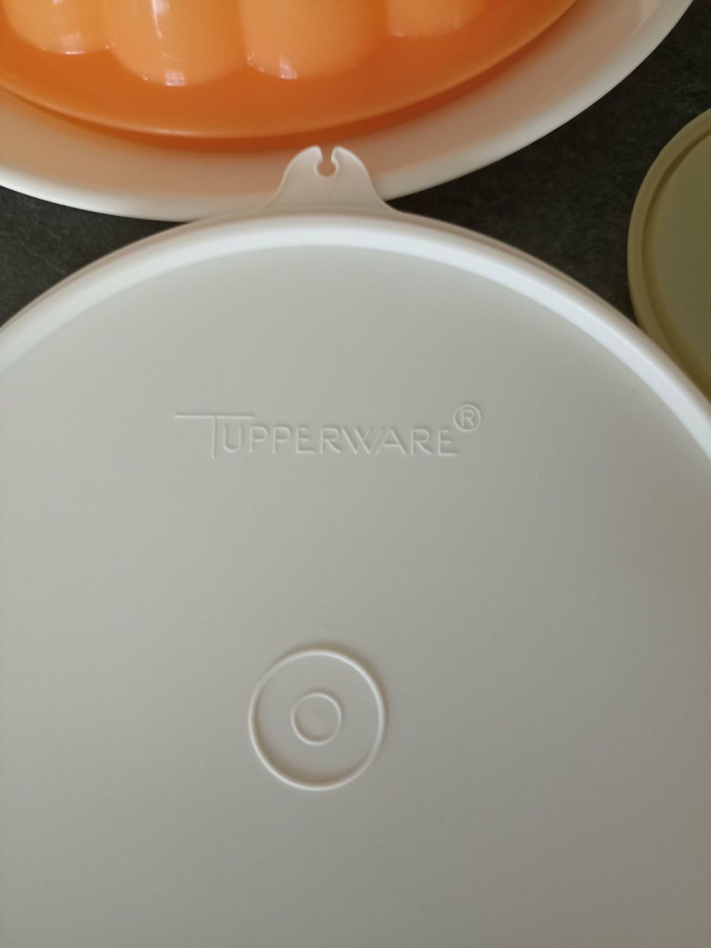 Tupperware Behälter & Ähnliches: Set Tupperware con stampi vari e antipastiera – Gebraucht aus Camorino von cieloazzurro 2